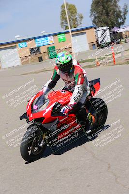 media/Mar-27-2022-Lets Ride (Sun) [[8affb282f8]]/Around the Pits/